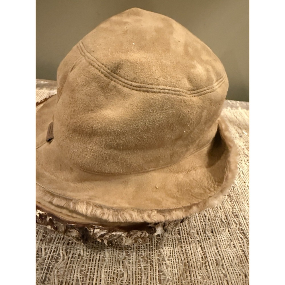 Vintage Coach Suede Lamb Shearling Bucket Hat M/L Beige Very Rare